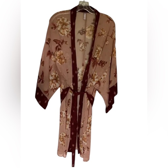 Xhilaration Other - Xhilaration Floral Kimono Robe - Brown and Cream